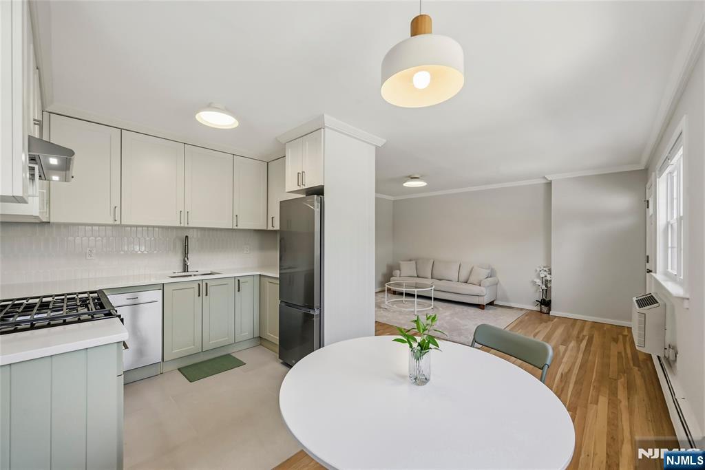 901 Washington Drive - Photo 4