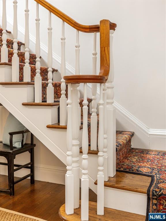 53 Hillside Avenue - Photo 4
