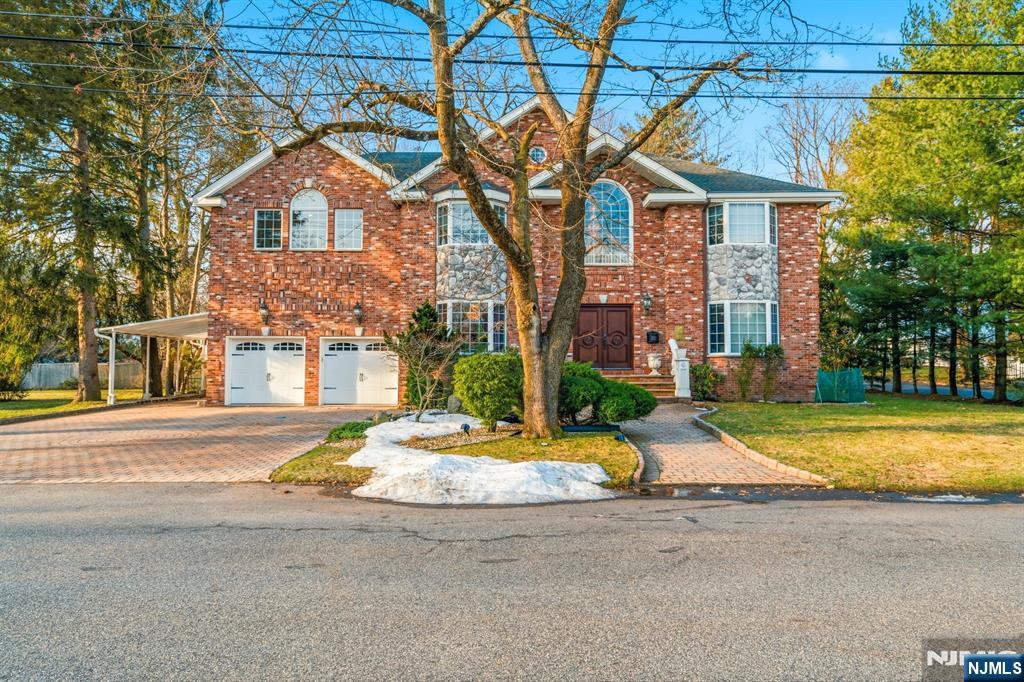 49 Ross Avenue - Photo 3