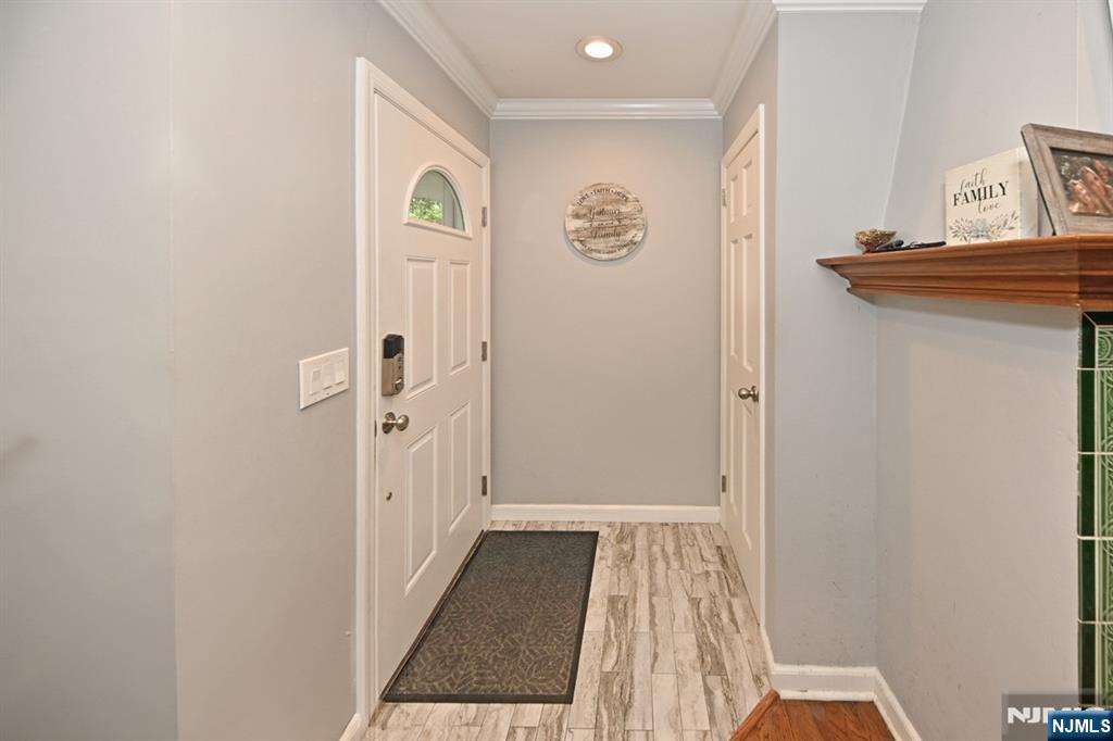 73 Ralph Avenue - Photo 2