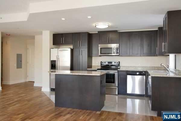 29 1st Street 607 - Photo 3