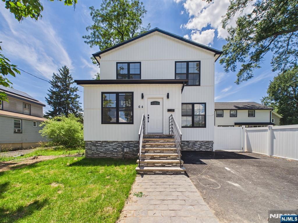 64 Graham Place - Photo 1