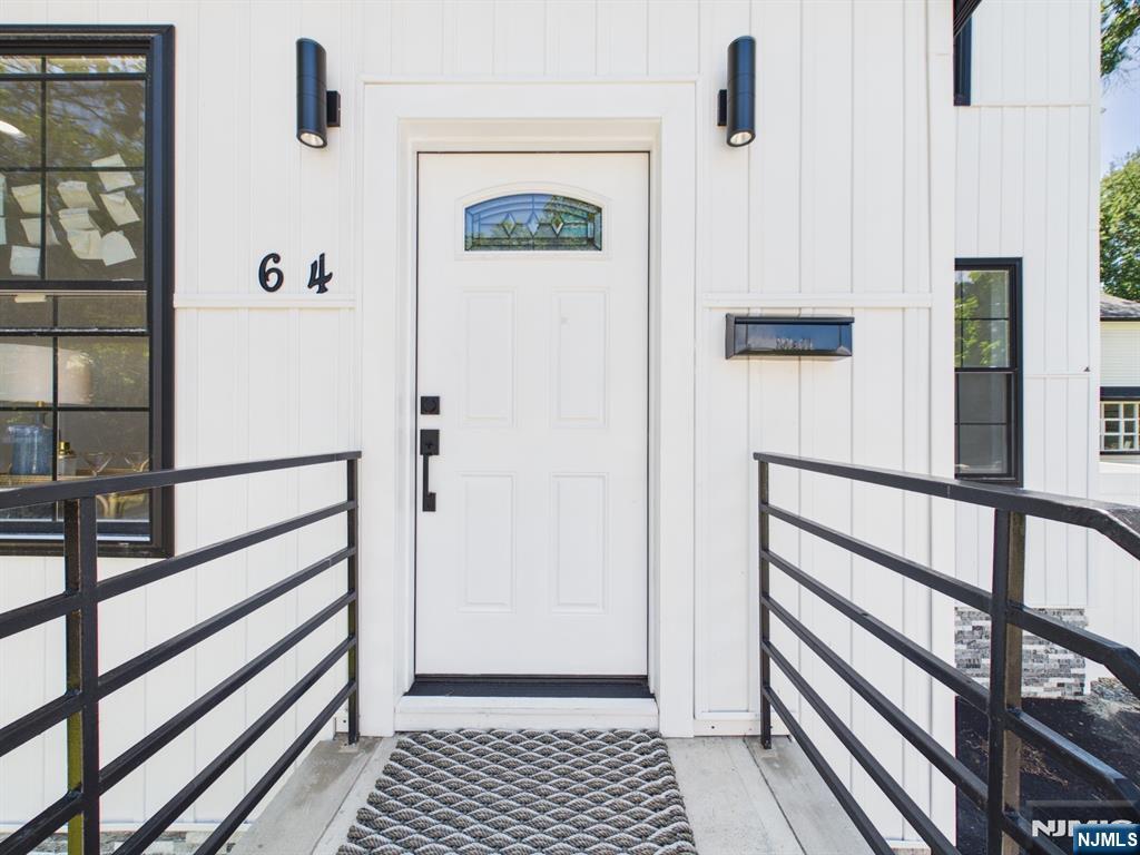 64 Graham Place - Photo 3