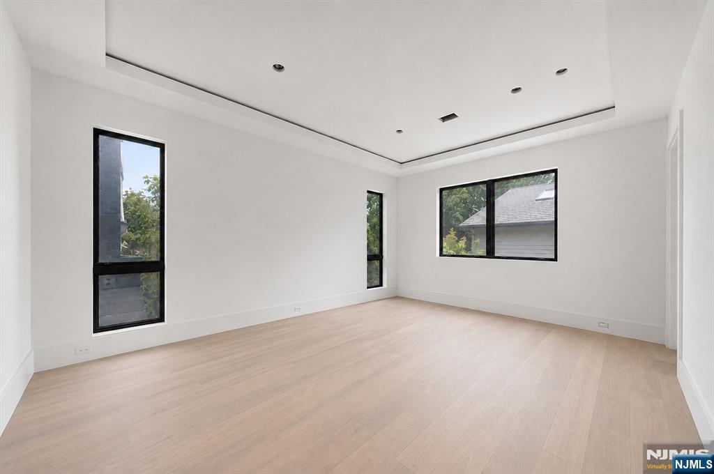 392 Undercliff Avenue #1 — photo 6