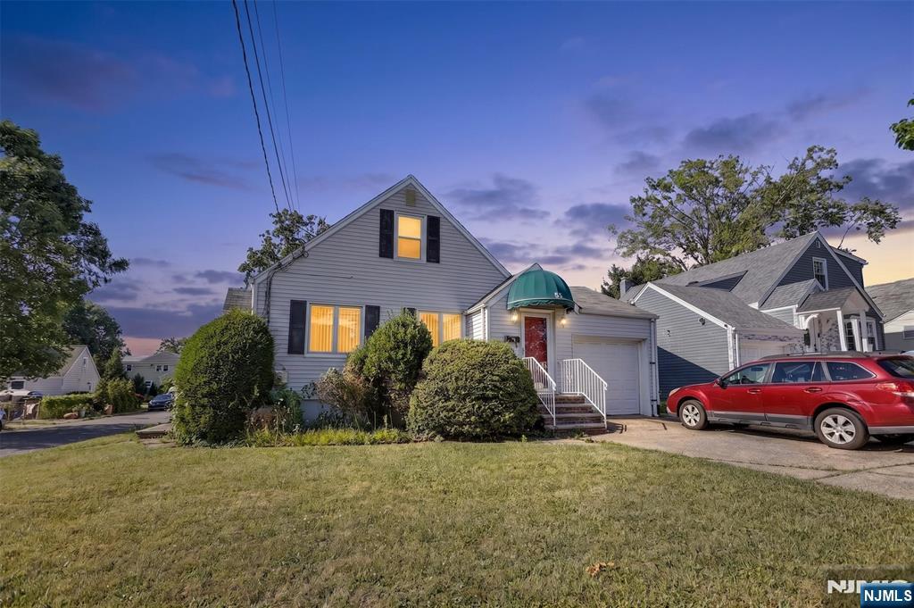 55 Stillman Ave, Bergenfield, NJ 07621
