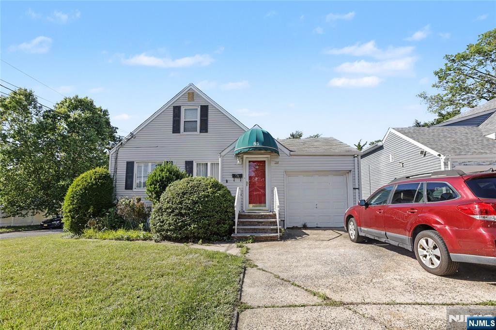 55 Stillman Ave, Bergenfield, NJ 07621