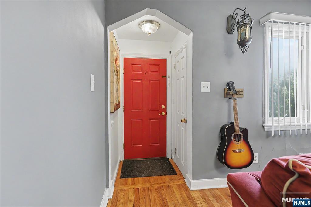 55 Stillman Ave, Bergenfield, NJ 07621