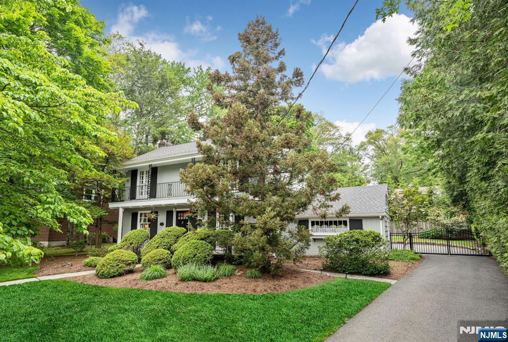 37 Van Dyke Drive - Photo 2