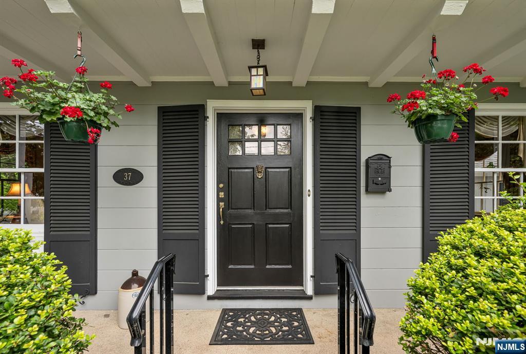 37 Van Dyke Drive - Photo 3