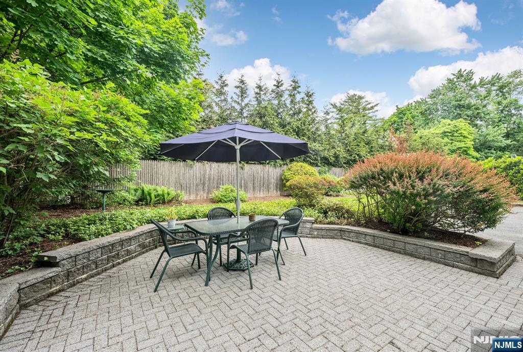 37 Van Dyke Drive — photo 29