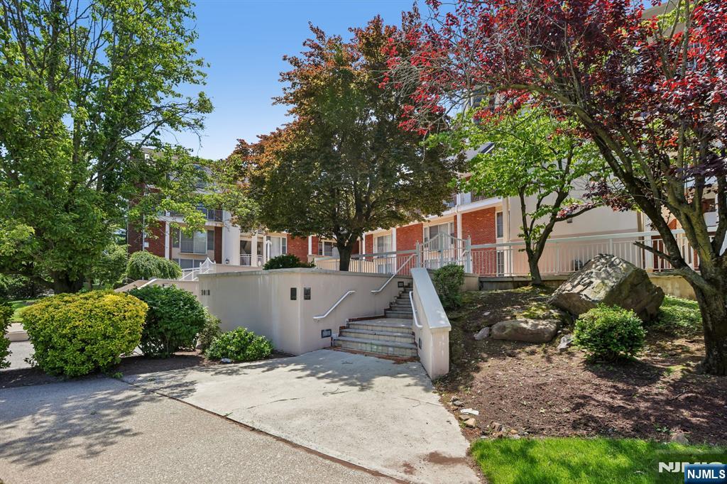 1018 Palisade Avenue 3 - Photo 3