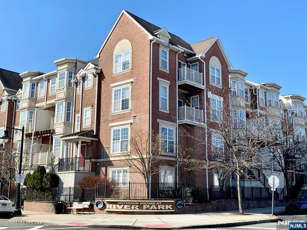 200 Dey Street 277 - Photo 1