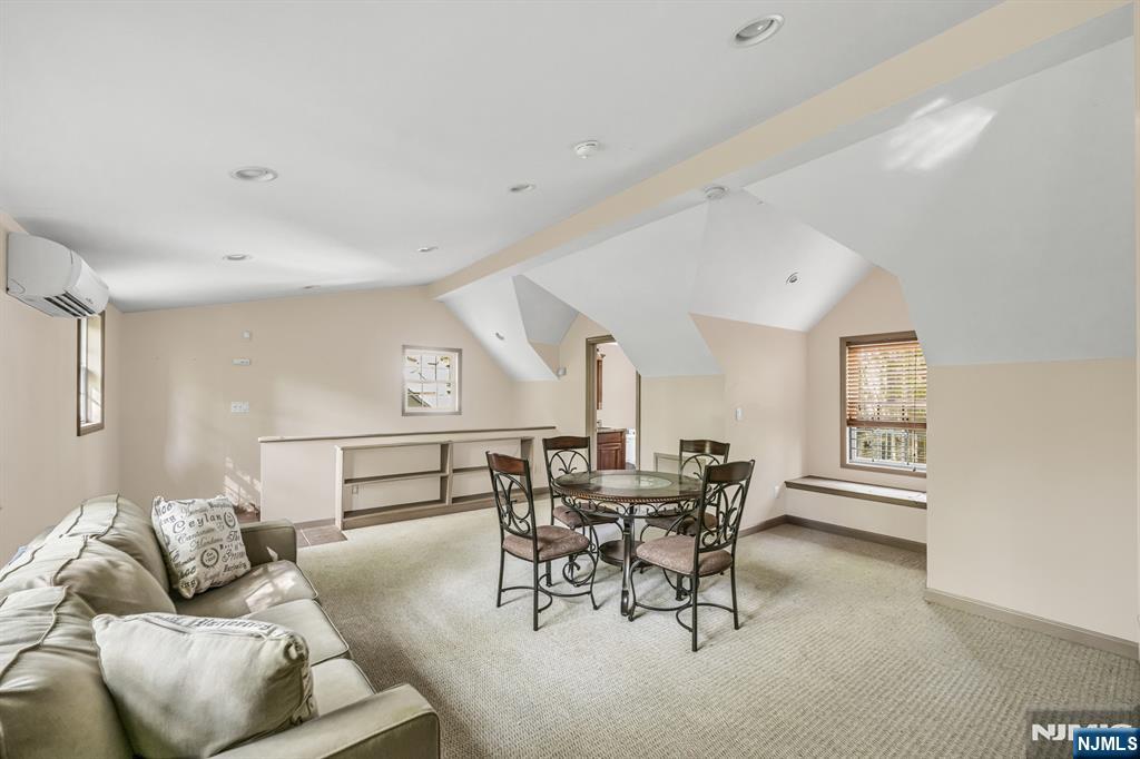 63 Park Avenue — photo 39