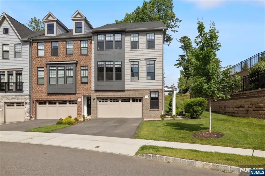 43 Hearthstone Court 48 - Photo 1
