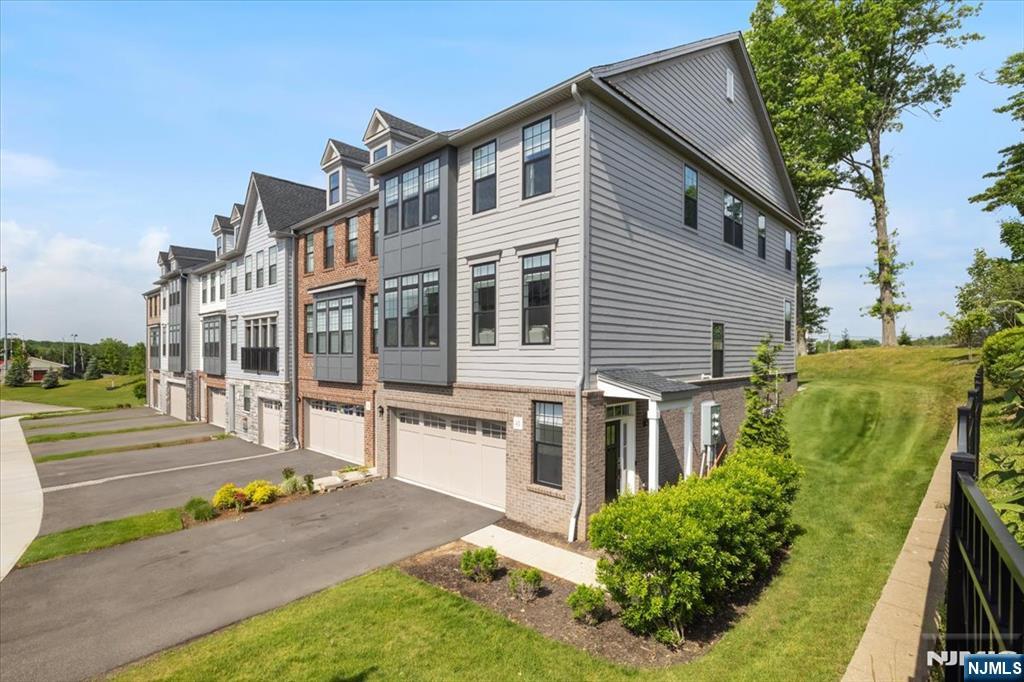 43 Hearthstone Court 48 - Photo 2