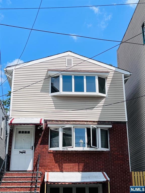 10 Roosevelt Terrace - Photo 1