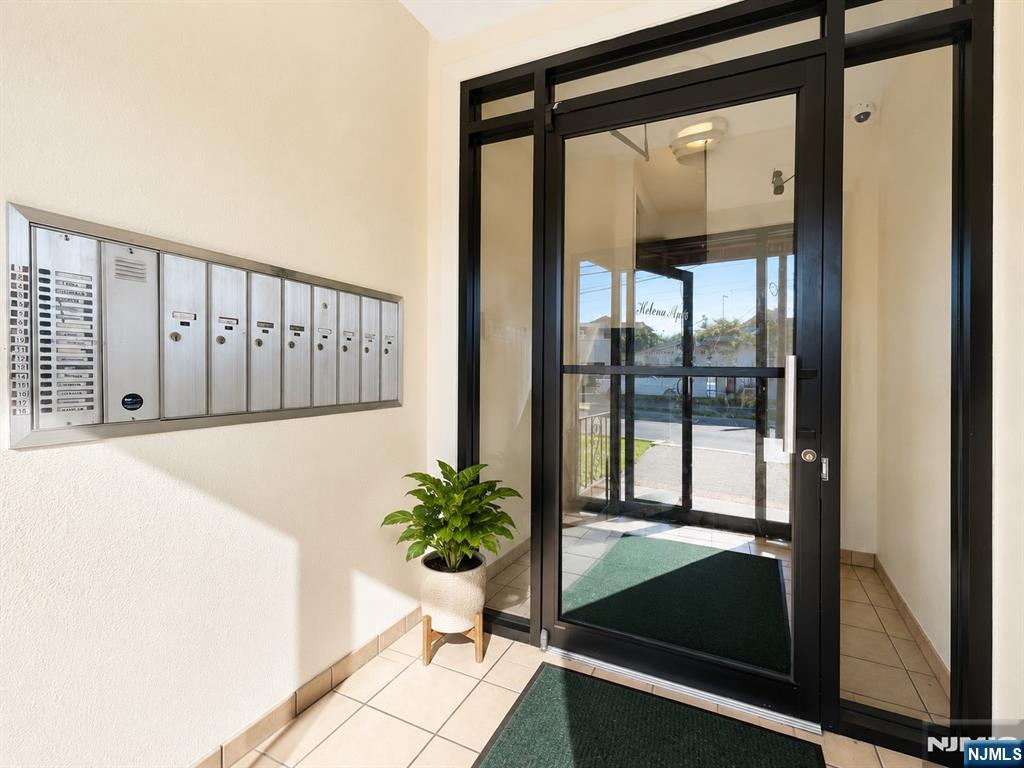 255 Schuyler Avenue 7 - Photo 3