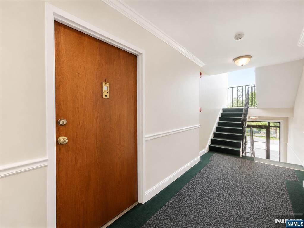 255 Schuyler Avenue 7 - Photo 5