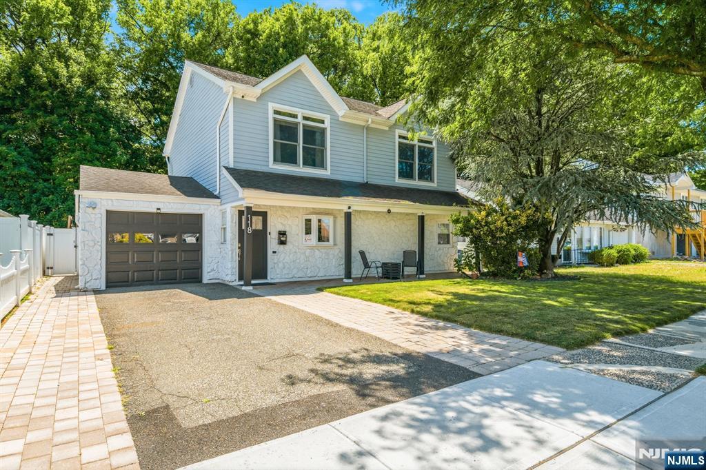 118 Howard Avenue - Photo 4