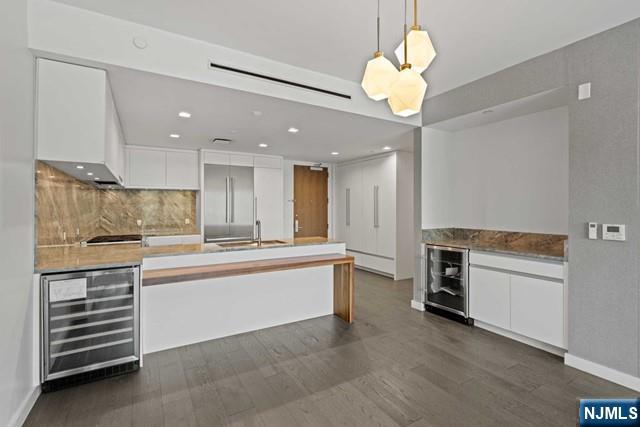 320 Adolphus Avenue 404 - Photo 1