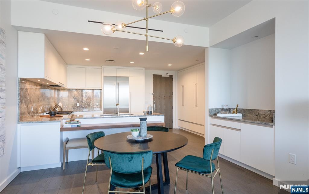 320 Adolphus Avenue 404 - Photo 6