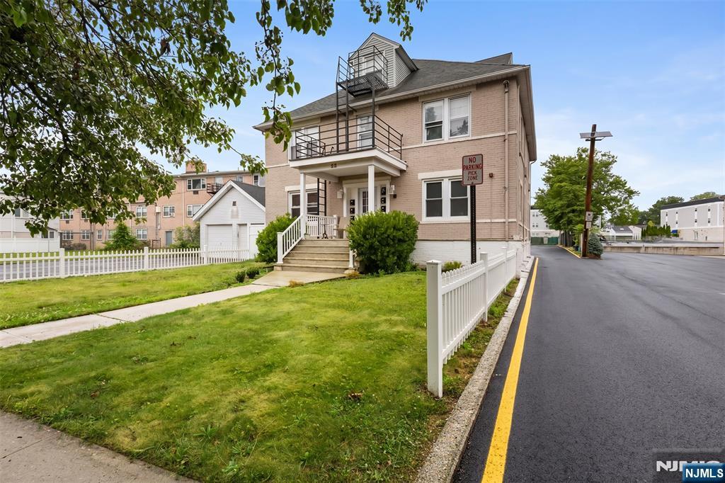 22 Quackenbush Avenue - Photo 3