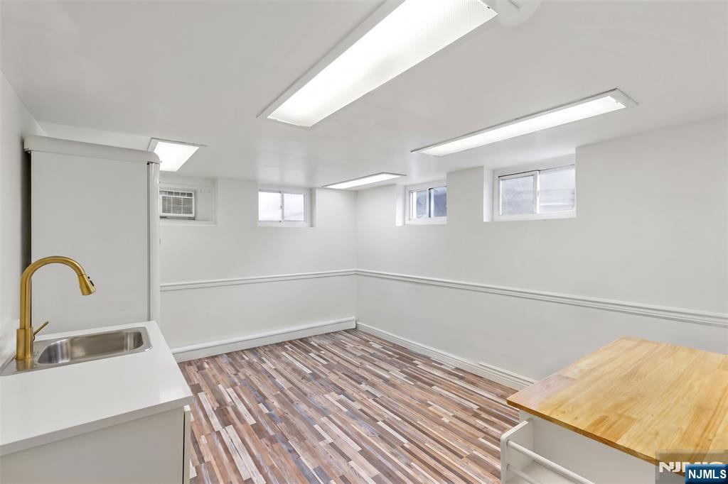 22 Quackenbush Avenue - Photo 5