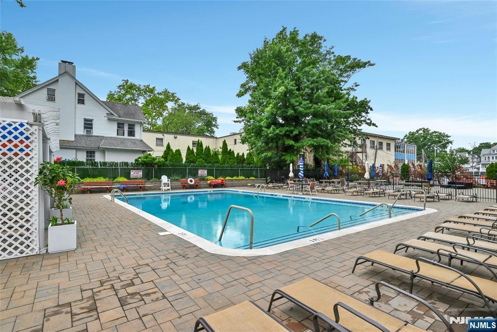 285 Aycrigg Avenue 22J - Photo 4