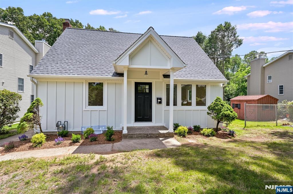 201 Dixon Avenue - Photo 1