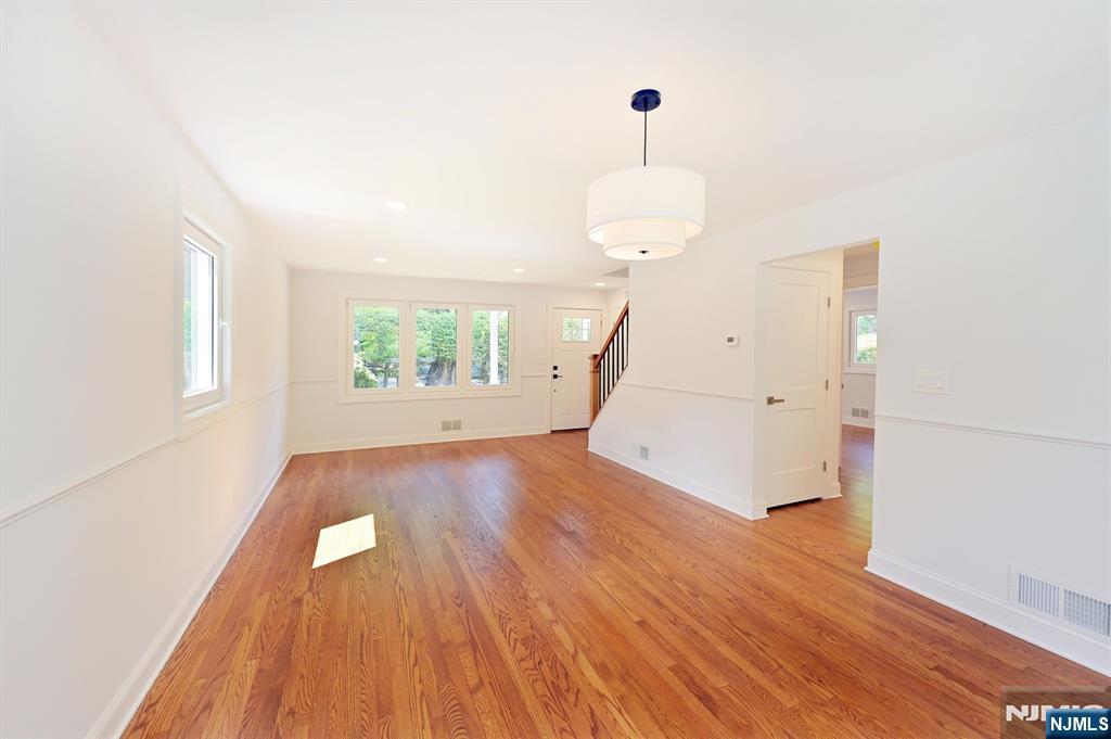 201 Dixon Avenue - Photo 3