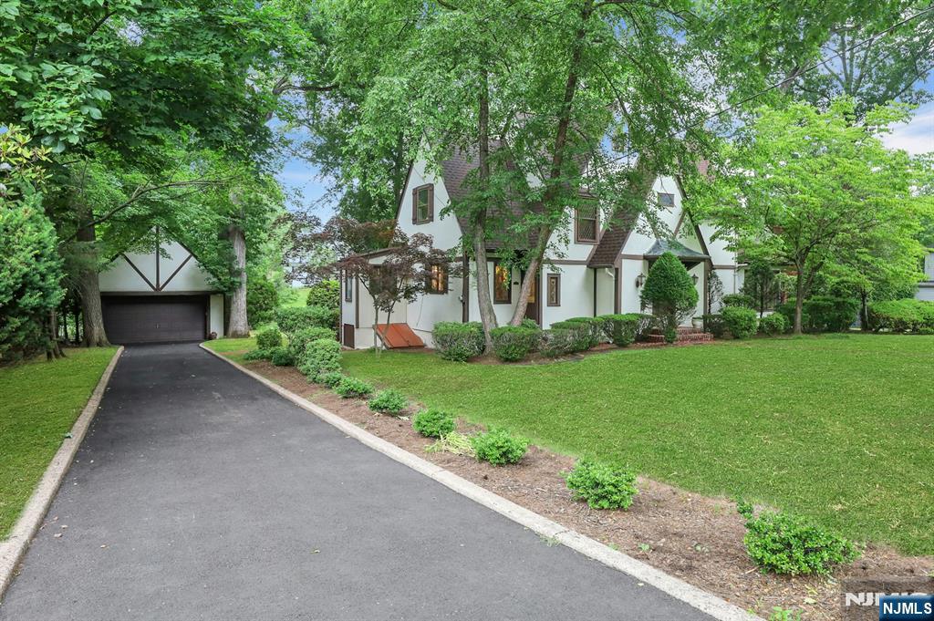 112 Goodwin Terrace - Photo 3