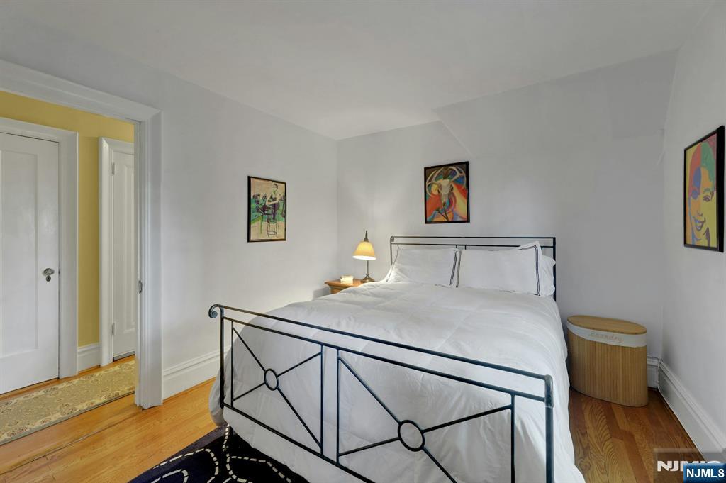 112 Goodwin Terrace — photo 32