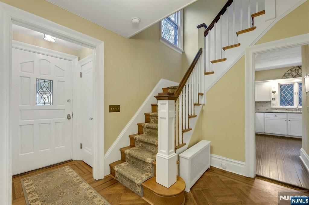 112 Goodwin Terrace - Photo 5