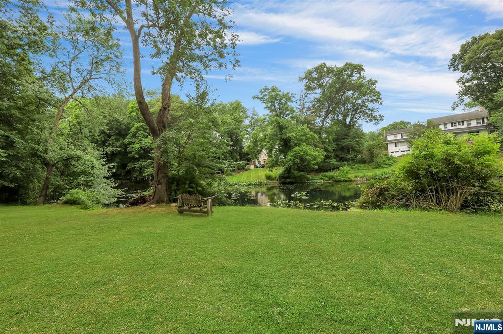 112 Goodwin Terrace — photo 43