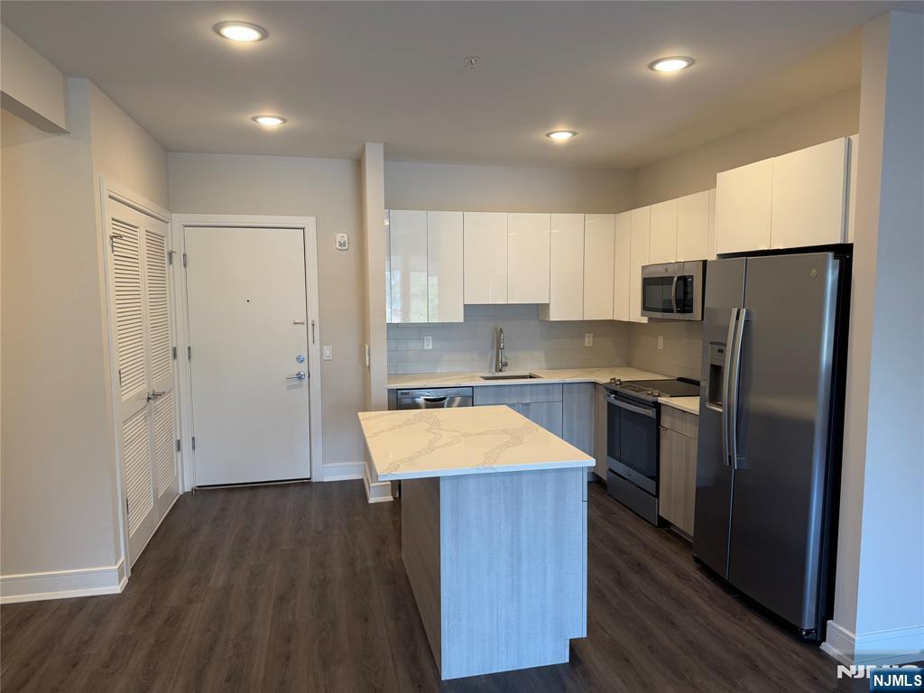 470 Main Street 402 - Photo 1