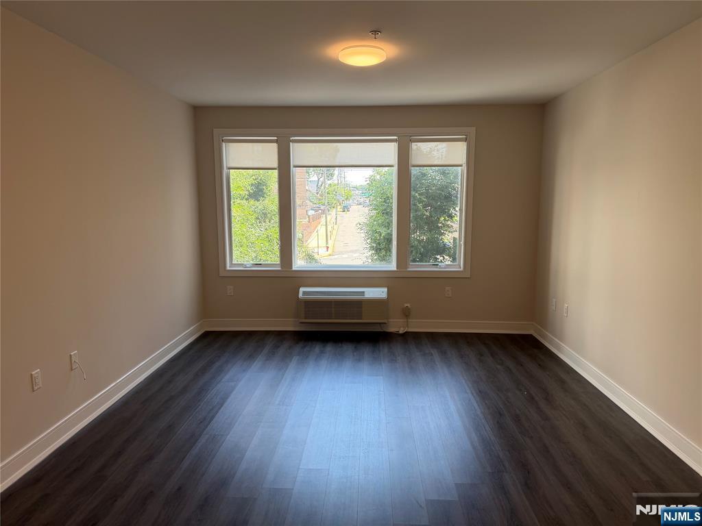470 Main Street 402 - Photo 3