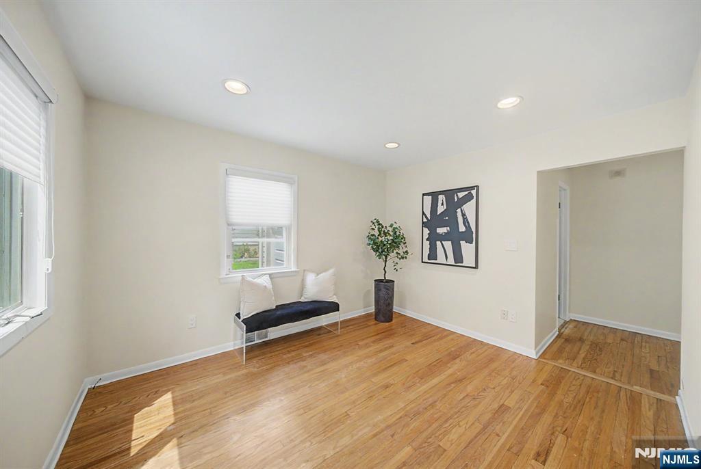 3rd image of 86 Hazelton Ter, Tenafly, NJ 07670 | MLS# 26023883