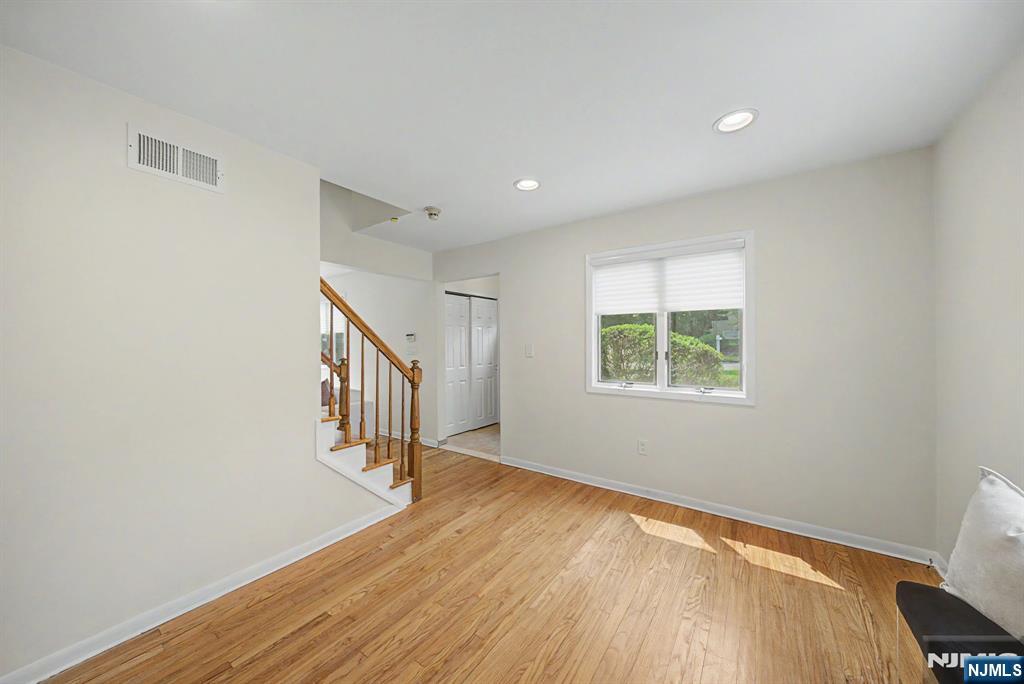 5th image of 86 Hazelton Ter, Tenafly, NJ 07670 | MLS# 26023883