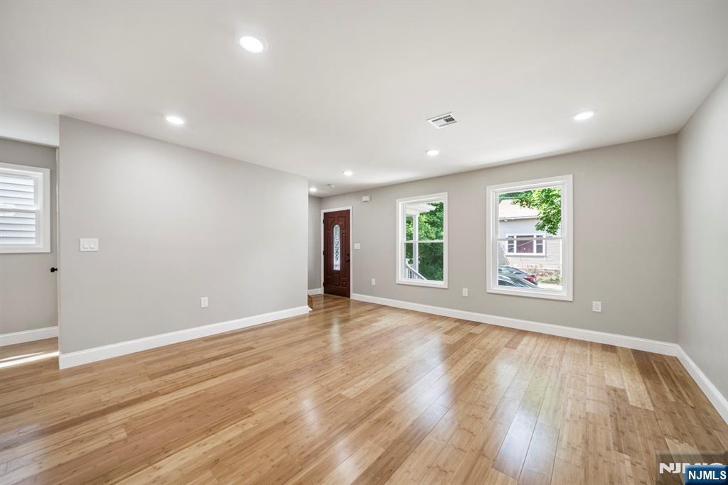 208 N 1st Street - Photo 2