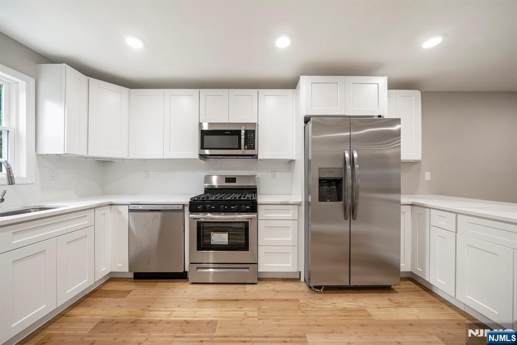 208 N 1st Street - Photo 5