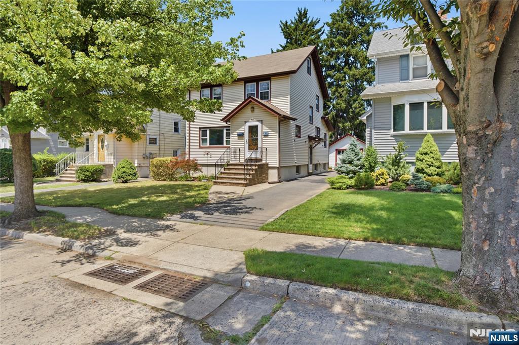611 Maple Avenue - Photo 5