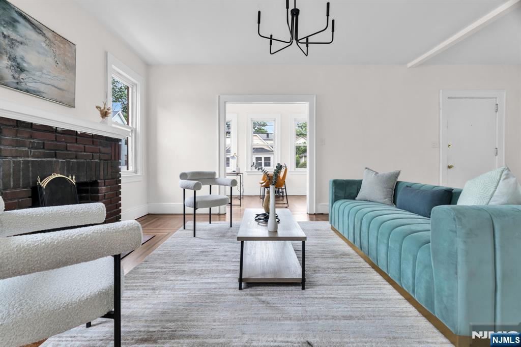 240 End Avenue - Photo 4