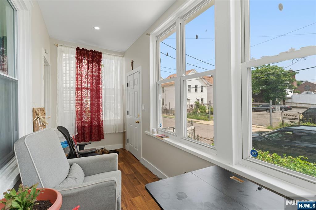 169 Oakwood Place - Photo 5