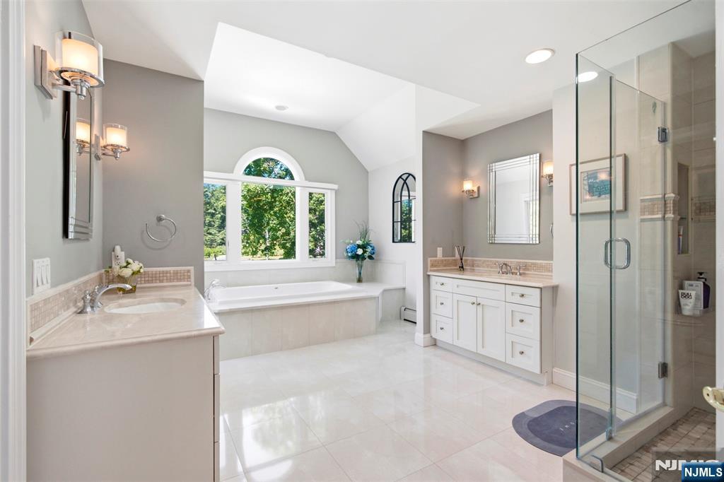 18 Henmar Drive — photo 26