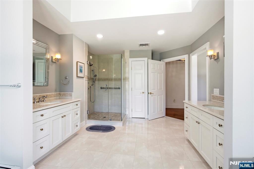 18 Henmar Drive — photo 27