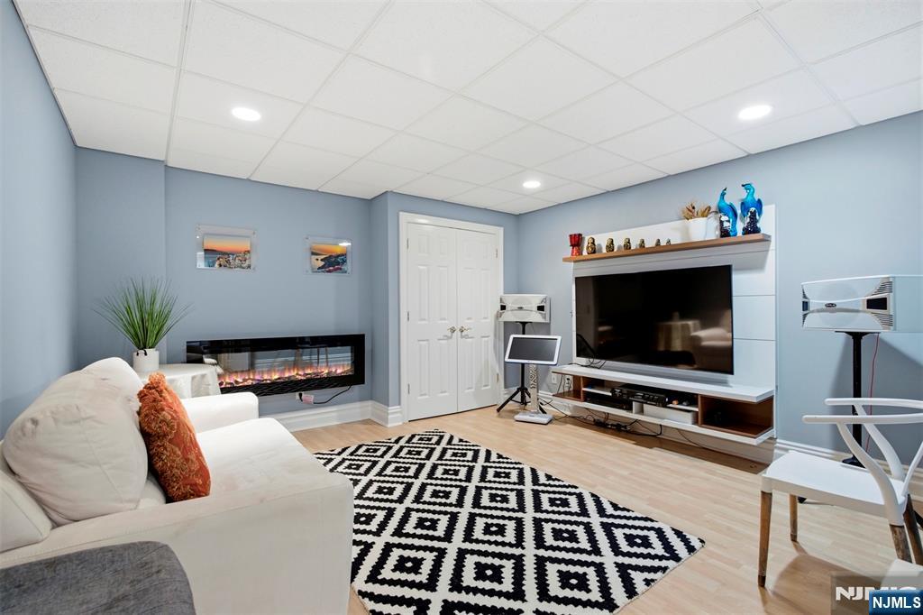 18 Henmar Drive — photo 39