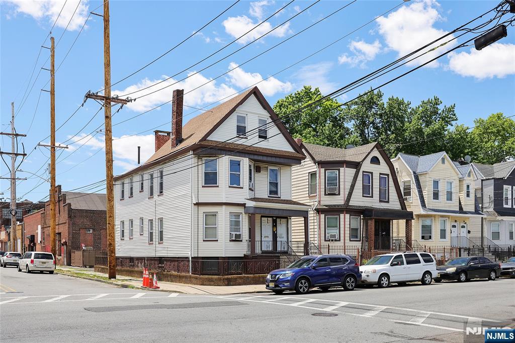 114 9th Avenue - Photo 3