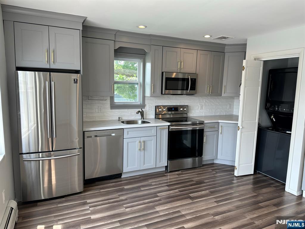 45 John Street 2 - Photo 4