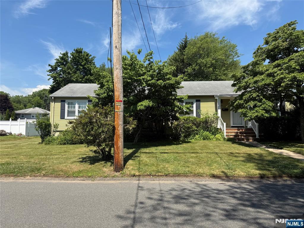 173 Walnut Street - Photo 2
