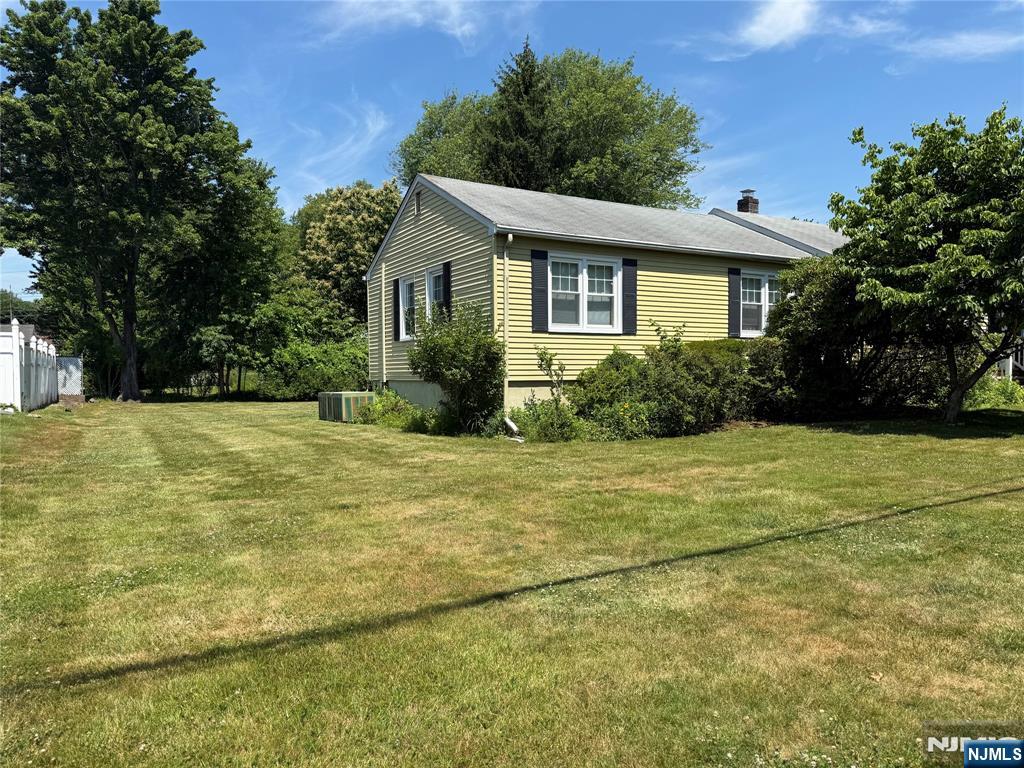 173 Walnut Street - Photo 4